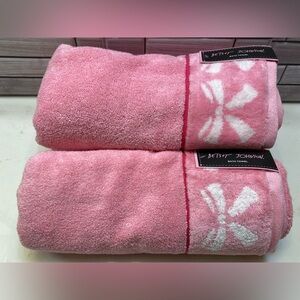BETSEY JOHNSON ❤️Bow Reversible Pink/White (2)Bath Towel New